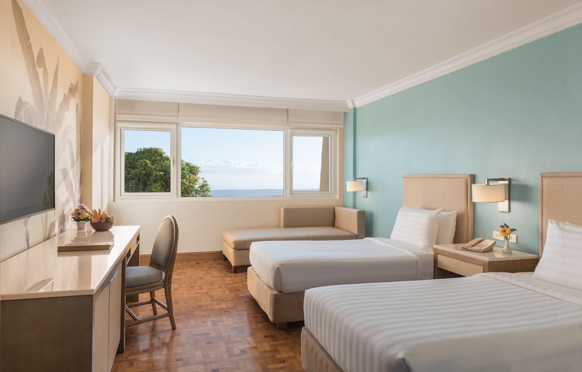 Taal Vista Hotel Tagaytay City Extérieur photo