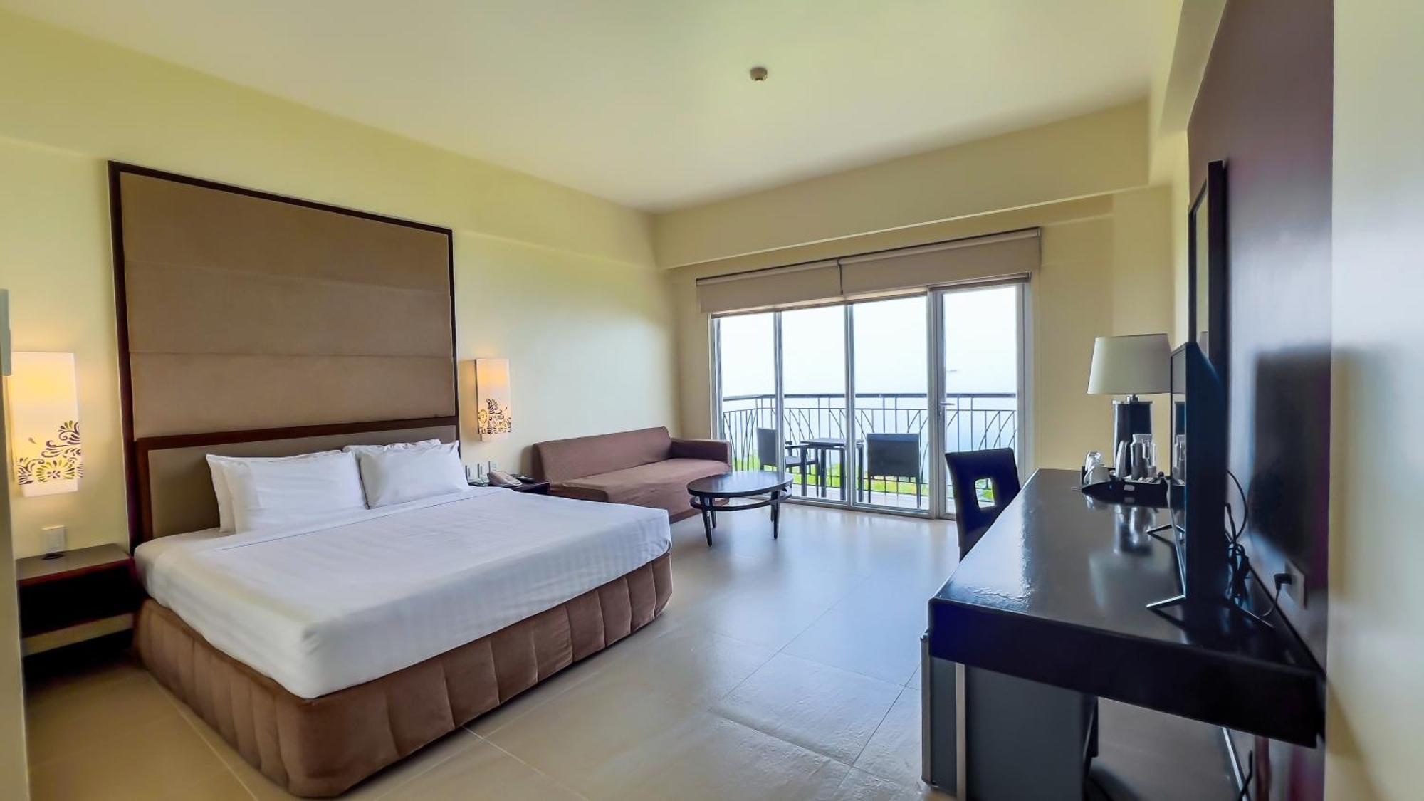 Taal Vista Hotel Tagaytay City Extérieur photo Deluxe Room