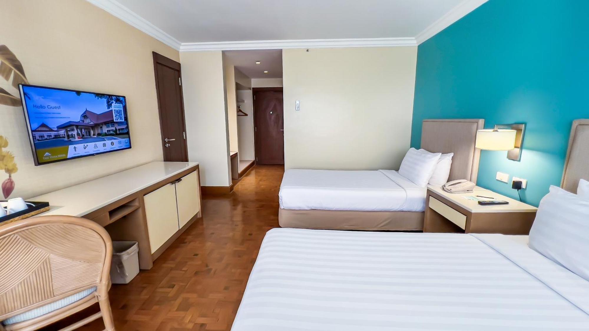 Taal Vista Hotel Tagaytay City Extérieur photo Deluxe Room